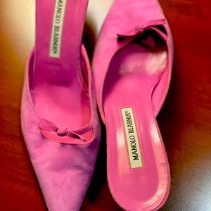Manolo Blahnik Pink Suede Kitten Heels